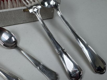 Partie de ménagère en métal argenté, modèle...