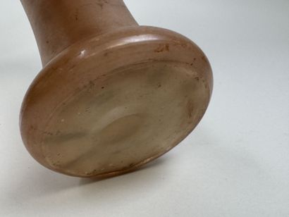 François-Théodore LEGRAS (1839-1916), d'après.
Vase...