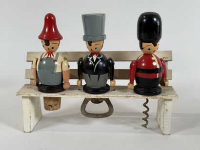 Ensemble de trois personnages anglais assis...