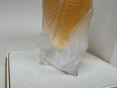 LALIQUE, France.
Flacon de parfum modèle...