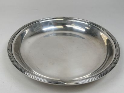 CARDEILHAC à Paris.
Plat creux en argent...