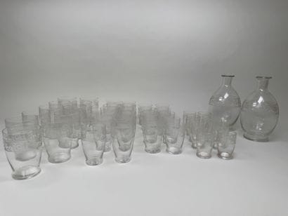 BACCARAT.
Modèle aux cygnes.
Partie de service...