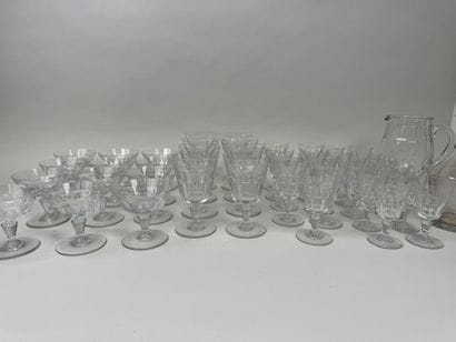 BACCARAT. 
Partie de service de verres en...