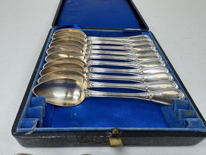 Série de 12 petites cuillères en argent 950/1000,...