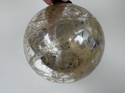 Importante boule de Noël ou de Pardon ancienne...