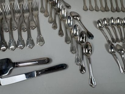 CARDEILHAC.
Importante partie de ménagère...