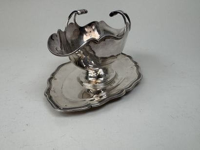 Saucière sur présentoir fixe en argent 950/1000,...