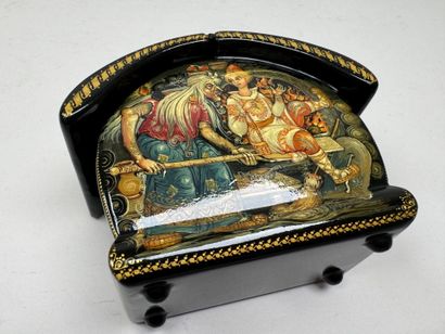 RUSSIA, Palekh School style.
Lacquered box...