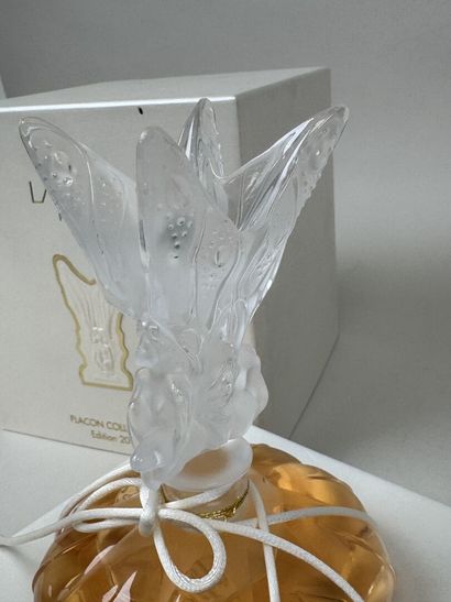 LALIQUE, France.
Flacon de parfum modèle...