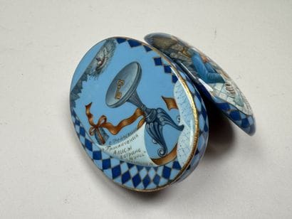 RUSSIE, École de Palekh, dans le goût de.
Boite...