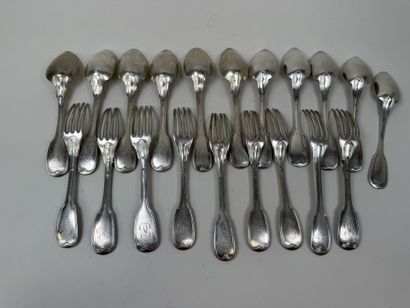 11 cuillères de table et 9 fourchettes de...