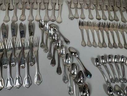 CARDEILHAC.
Importante partie de ménagère...