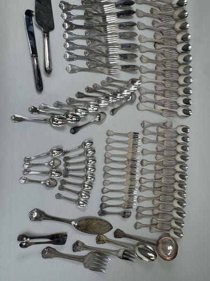 CARDEILHAC.
Importante partie de ménagère...