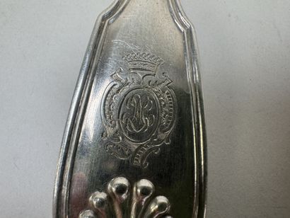 Série de 18 cuillères de table et 15 fourchettes...
