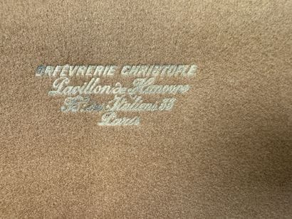 Orfèvrerie CHRISTOFLE.
Modèle à filet coquille.
importante...