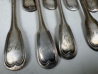 Cinq couverts et une fourchette en argent...
