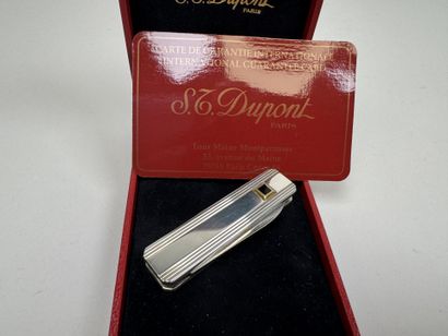 S.T. DUPONT in Paris.
Small, multifunctional...