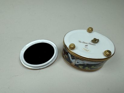 FABERGE & TFM.
Oval-shaped music box that...