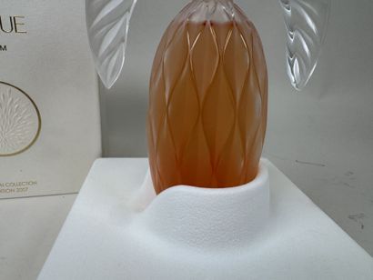 LALIQUE, France.
Flacon de parfum modèle...