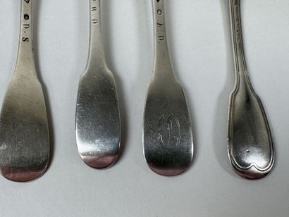 4 fourchettes et 3 cuillères en argent 950/1000,...