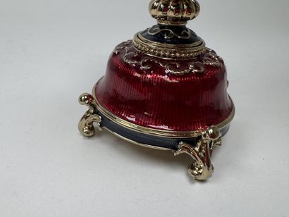 Karl FABERGE, in the style of
An egg-shaped...