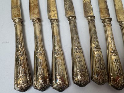 Set of 12 fruit or dessert knives in silver-plated...
