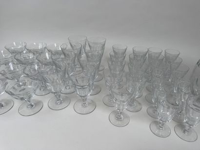 BACCARAT. 
Partie de service de verres en...
