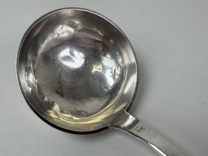 Louche en argent 950/1000, poinçon Au Vieillard,...