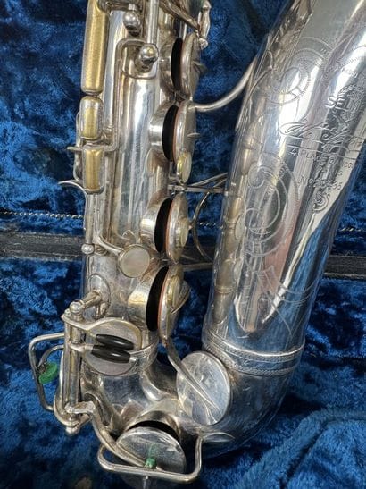 SELMER & Cie, 4 Place DANCOURT à Paris.
Saxophone...