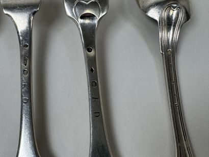 4 fourchettes et 3 cuillères en argent 950/1000,...