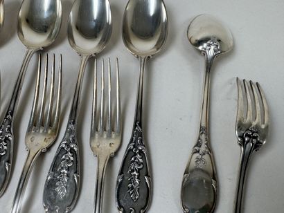 Série de 6 couverts à entremets en argent...