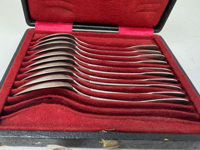 Série de 12 petites cuillères en argent 950/1000,...