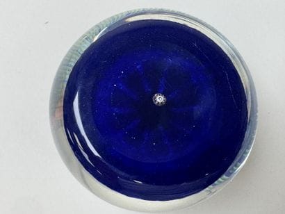 PERTHSHIRE PAPERWEIGHTS LTD (Écosse).
Boule...