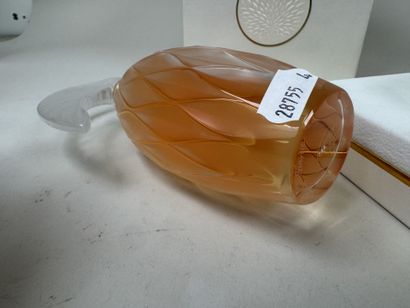 LALIQUE, France.
Flacon de parfum modèle...