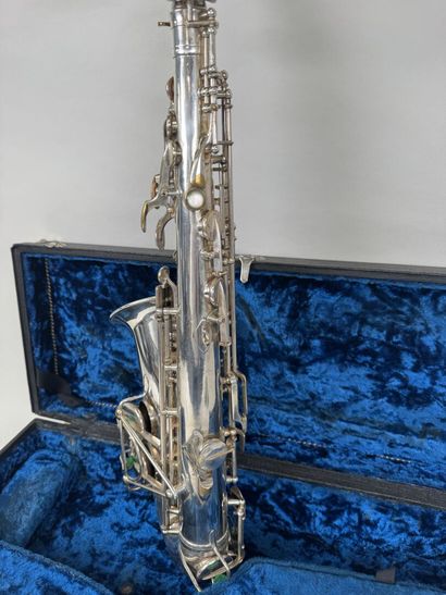 SELMER & Cie, 4 Place DANCOURT à Paris.
Saxophone...