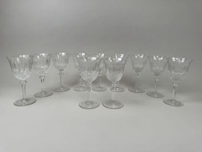 SAINT LOUIS.
Modèle TOMMY.
Série de 11 verres...