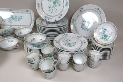 BERNARDAUD & Cie. à Limoges.
Modèle PEKIN.
Partie...