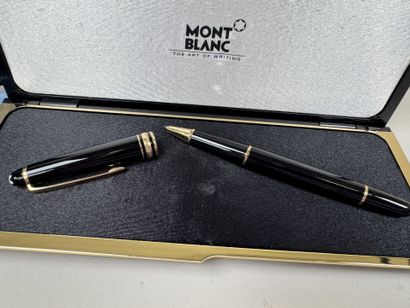 MONT BLANC.
MEISTERSTÜCK.
Black and gold...