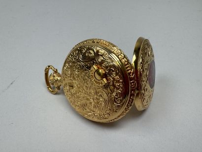 REUGE, SWITZERLAND.
Gold-plated metal music-box...