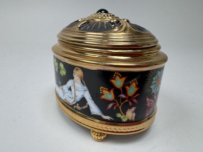 FABERGE & TFM.
Oval-shaped music box that...