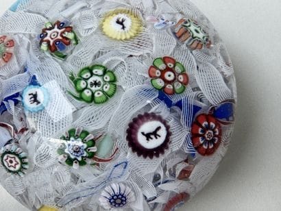 BACCARAT.
Boule presse-papiers en cristal...