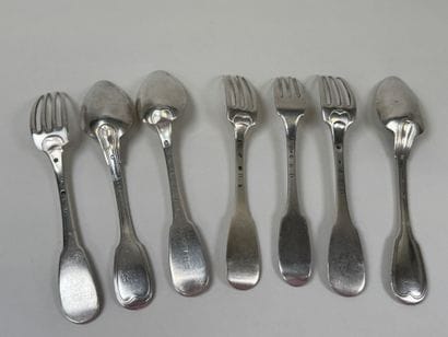 4 fourchettes et 3 cuillères en argent 950/1000,...