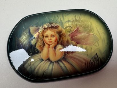 RUSSIA, Palekh School style.
Oval, domed...