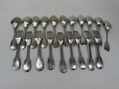 11 cuillères de table et 9 fourchettes de...