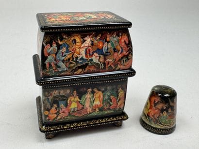 RUSSIE, École de Palekh, dans le goût de.
Boite...