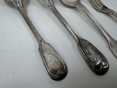 Série de 12 couverts à entremet en argent...