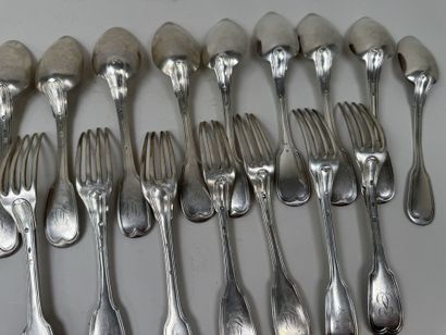 11 cuillères de table et 9 fourchettes de...