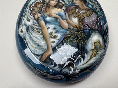 RUSSIA, Palekh School style.
Oval, domed...