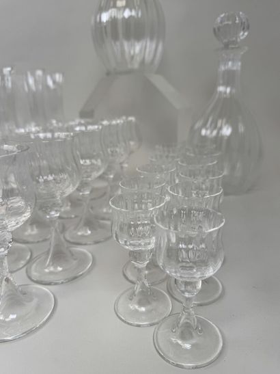 DAUM France.
Modèle VERONE.
Importante service...