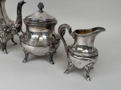 Partie de service à thé et café en argent...